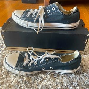 Converse (unisex) Black Low Top